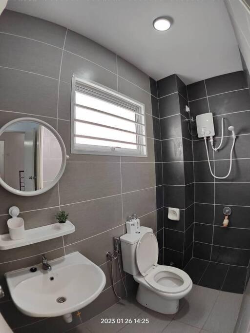 Prima Guest House - Puncak Alam Homestay Mus-Lim Friendly Bandar Puncak Alam Kültér fotó
